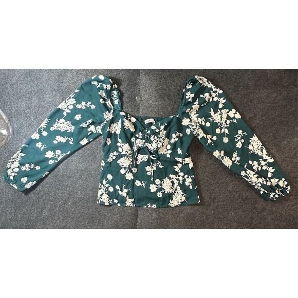 Abercrombie & Fitch Tops - Abercrombie & Fitch Blouse Womens Size S Green Floral Sweetheart Tie